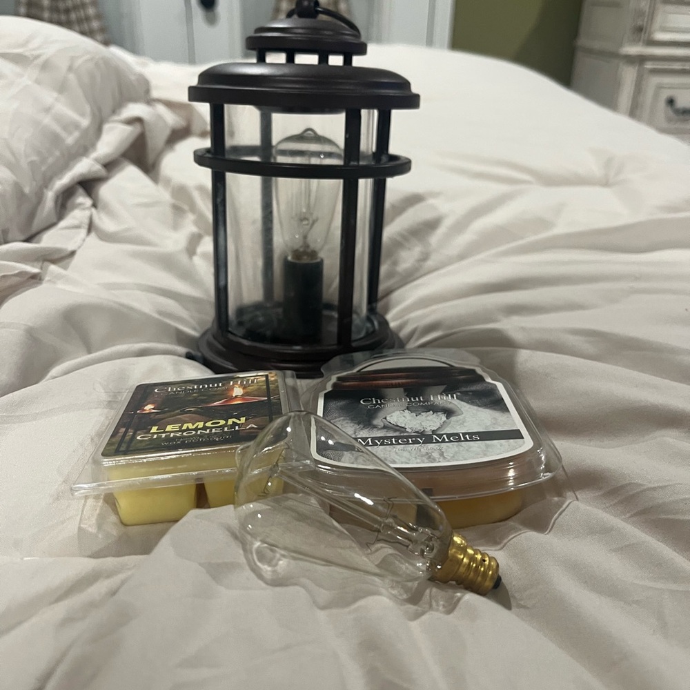 Lantern Candle Warmer 2 melts and extra bulb